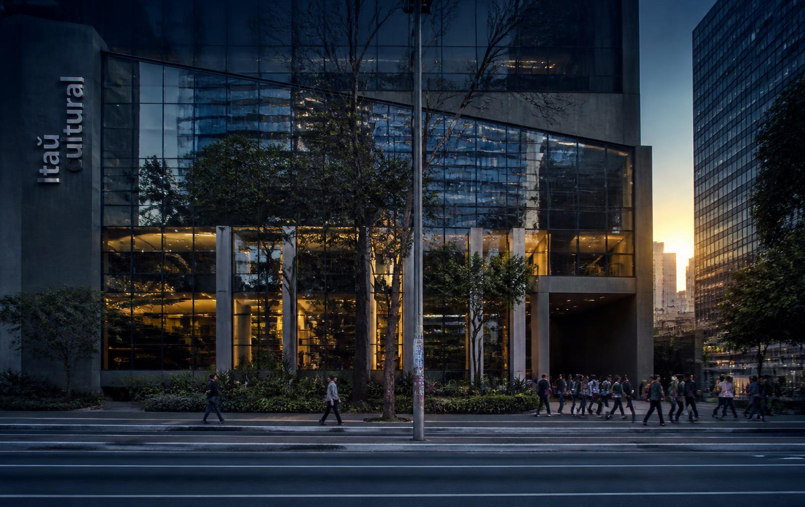 Fachada do Itaú Cultural na Avenida Paulista, São Paulo